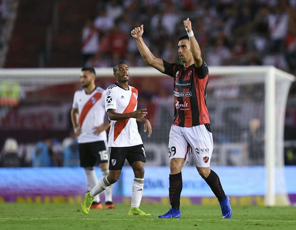 River no repunta: cayó en el Monumental con Patronato, último de la Superliga