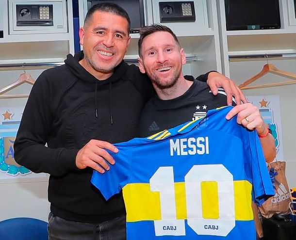 ¿Messi se pondrá la camiseta de Boca en la despedida de Riquelme?