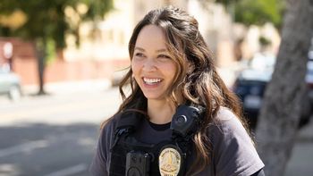 Melissa O Neil en The Rookie. Melissa O Neil en The Rookie.