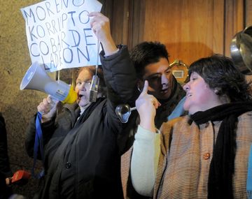 El cacerolazo en la casa de Moreno