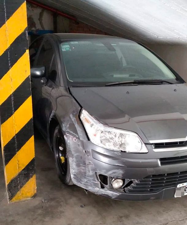 Relatos salvajes en Parque Lezama: identificaron al dueño del auto que casi aplasta a una mujer en un local de comidas rápidas