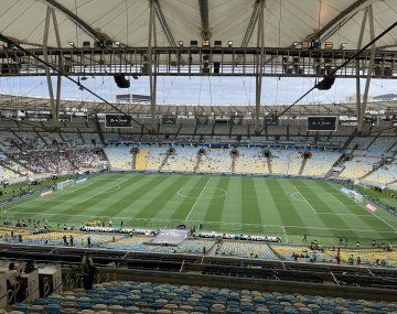Hinchas de Boca ya entraron al Maracaná para la final contra Fluminense por la Libertadores