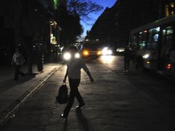 Todavía no volvió la luz en varios barrios tras el apagón