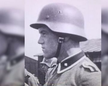 El increíble parecido de éste soldado nazi con una estrella del fútbol mundial