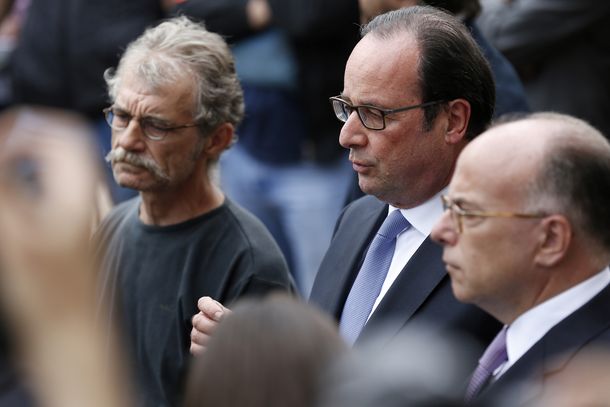 Los secuestradores dijeron pertenecer al ISIS, anunció Hollande