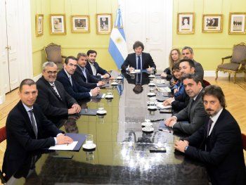 Con apoyo de un sector de la UCR, Javier Milei busca sostener su veto a los jubilados