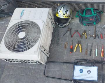 Se robaron un aire acondicionado en Recoleta y los detuvieron
