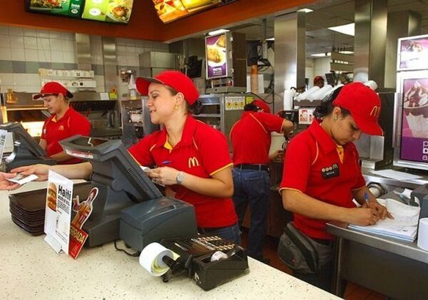 Cuarentena: empresas de comidas rápidas pagarán los sueldos