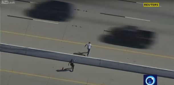 Escapaba de la policía