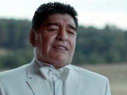 imperdible: maradona interpreto a dios y volvio a hacer un gol en mexico 30 anos despues imperdible: maradona interpreto a dios y volvio a hacer un gol en mexico 30 anos despues