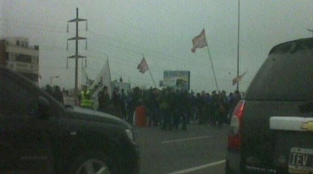 Tras dos horas de corte, despejaron la Panamericana