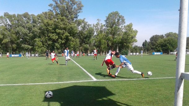 El Pincha disputó un partido preparativo ante Sport Boys