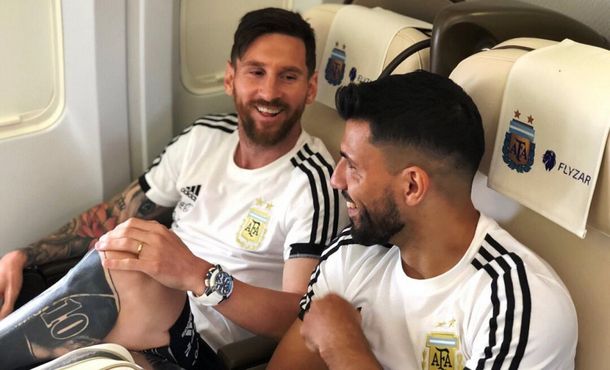 El Kun Agüero y una divertida conversación con Lionel Messi en Twitch