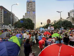 Unidad Piquetera se concentra en el Obelisco y prepara un nuevo acampe