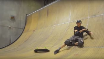 video: mira a tony hawk hacer un 900 a sus 48 video: mira a tony hawk hacer un 900 a sus 48