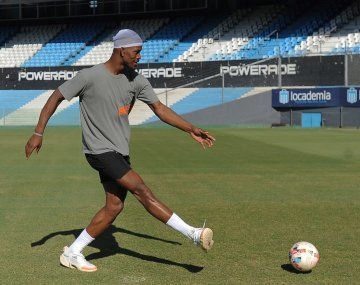 Jimmy Buttler conoció el Cilindro de Avellaneda y pateó un penal: cómo le fue