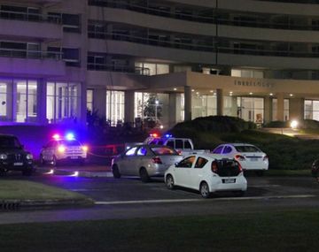 Una mujer y su hija cayeron del piso 21 de la Torre Lobos. Foto: El País.&nbsp;