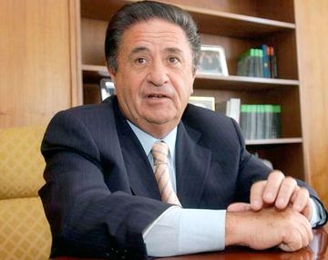 ¿Qué pasa con el ex presidente Eduardo Duhalde que dice que habla sin leer?