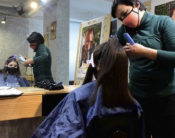 Seis de cada diez argentinas declaran tener el pelo dañado