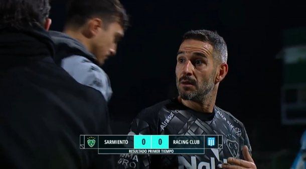 El fuerte cruce entre Lisandro López y Fernando Gago en Sarmiento-Racing