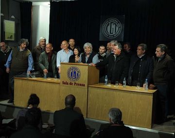 Moyano dijo que no podrá evitar los piquetes y pidió que no haya violencia