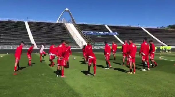 La zurda de luto: Argentinos homenajeó a Maradona utilizando medias negras en sus piernas izquierdas