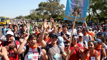 unos 200 mil jovenes participaron de la peregrinacion a itati unos 200 mil jovenes participaron de la peregrinacion a itati