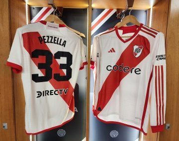 Con el Huevo Acuña de titular