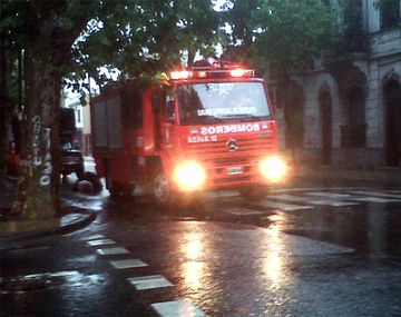 Susto en Boedo por el estallido de una cámara de electricidad