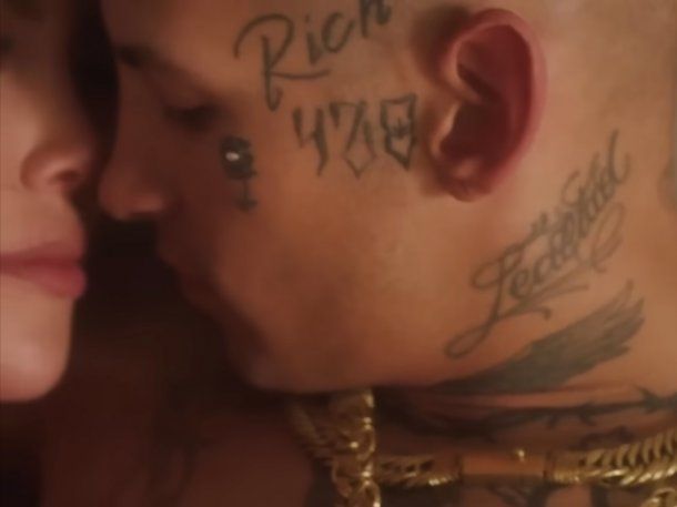 Wanda Nara y L-Gante protagonizan un videoclip desnudos en una cama