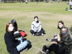 El barbijo deja de ser obligatorio al aire libre en la Ciudad