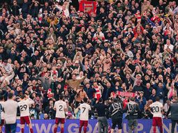 arsenal acaricia la gloria y va por la premier league: asi se jugara la fecha 37 arsenal acaricia la gloria y va por la premier league: asi se jugara la fecha 37
