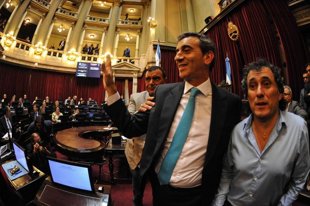 El Senado aprobó la estatización de los ferrocarriles