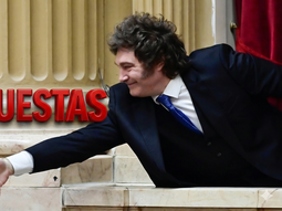 La economía golpea a Javier Milei y hay alarma en la Casa Rosada por las encuestas de las elecciones 2027 La economía golpea a Javier Milei y hay alarma en la Casa Rosada por las encuestas de las elecciones 2027