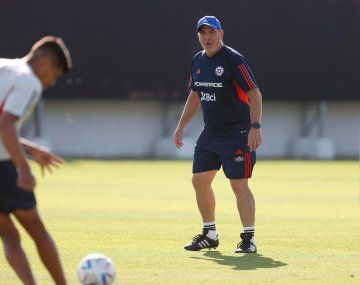 Toto Berizzo en la cuerda floja: los tres argentinos que busca Chile para reemplazarlo