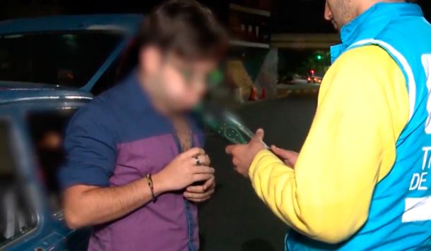 La excusa de un conductor que no pasó el control de alcoholemia: Puse vinagre a la ensalada