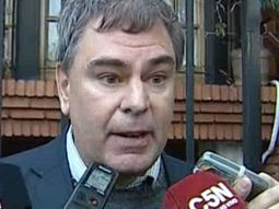 hablo el padre del hacker de la uade: es ridiculo pensar que mi hijo haya cambiado sus notas hablo el padre del hacker de la uade: es ridiculo pensar que mi hijo haya cambiado sus notas