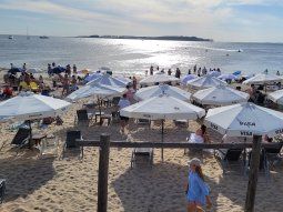 punta del este, copada por argentinos: lideran la lista de turistas