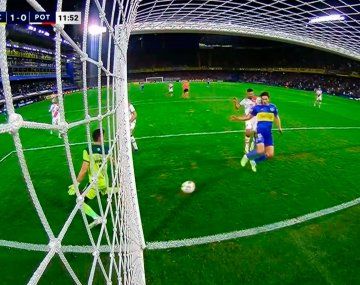 El increíble gol que Cavani erró ante Nacional Potosí