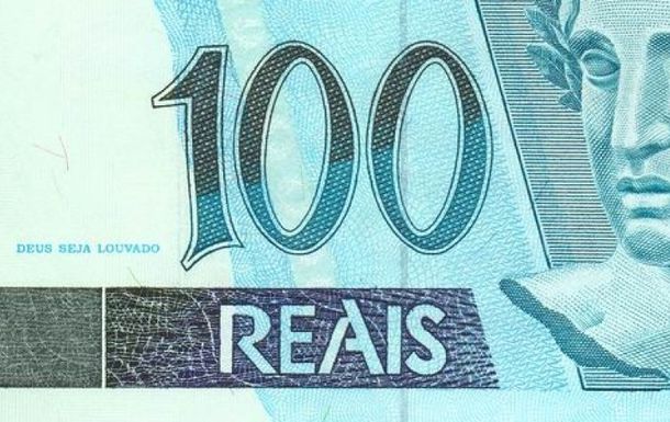 Por las vacaciones, flexibilizan la venta de moneda extranjera