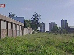 hallan muerta a una adolescente de 15 anos en un baldio de ezpeleta hallan muerta a una adolescente de 15 anos en un baldio de ezpeleta