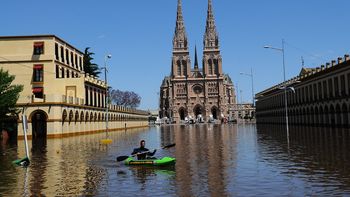 esperanza para evacuados en lujan: el rio dejo de subir esperanza para evacuados en lujan: el rio dejo de subir