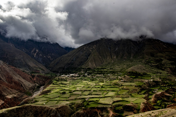 El pueblito de Salta que deslumbra con sus paisajes de paraíso