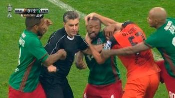 La brutal pelea en la final de la Copa de Rusia La brutal pelea en la final de la Copa de Rusia