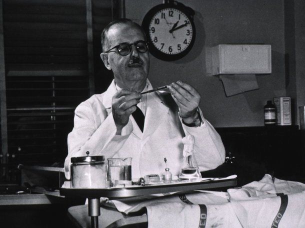 Quién fue Bernardo Houssay, el Premio Nobel argentino por el que se celebra el Día del Científico