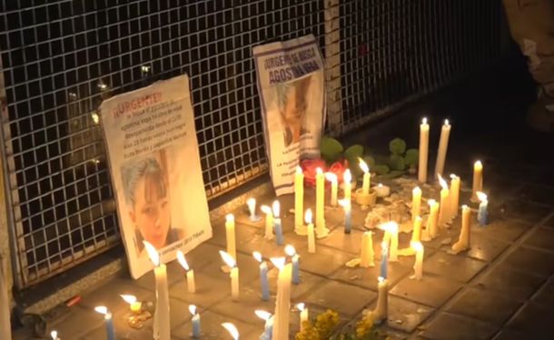 Así es el santuario que hicieron en la casa de los abuelos de Agostina Vega