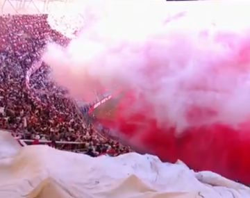 Gran recibimiento para Huracán y Platense en la final del Apertura en Santiago