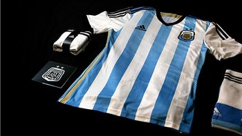 furor por la camiseta de la seleccion a cuatro meses del comienzo del mundial furor por la camiseta de la seleccion a cuatro meses del comienzo del mundial