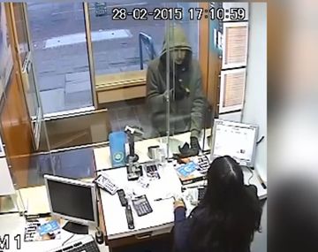 No tuvo miedo: mirá a la empleada que se negó a un robo a mano armada