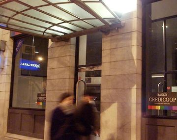 Ordenan a un banco a pagar más de medio millón de dólares por el robo a una caja de seguridad